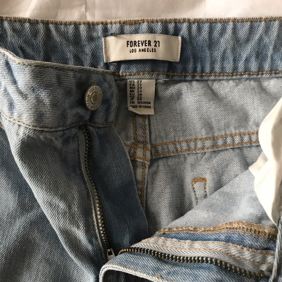 Forever 21 Ripped Boyfriend Jean - Picture 3 of 4